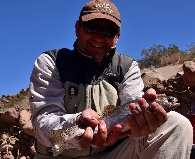 icon Pescando truchas con Mosca en poca Agua por: Exequiel Bustos  Mendoza Fly Shop Argentina 